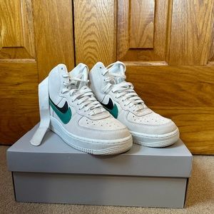 Women’s Airforce high tops size 8
